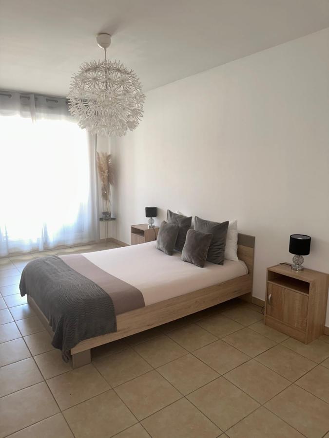 Superbe Appartement Tout Equipe Avec Parking. Марсилия Екстериор снимка